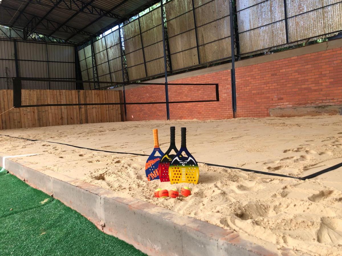 Estalagem Vila Suzana - Quadra De Beach Tennis Indoor 卡内拉 外观 照片